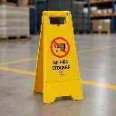 AI Generated Chevalet de signalisation « Ne rien stocker ici » – mise en situation entrepôt