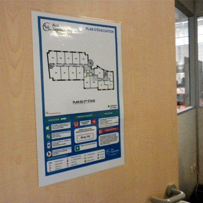 [1303] Plan d'évacuation Vertical Plastifié Adhésif A3